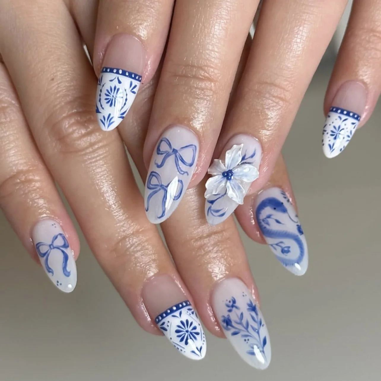 24 pièces ongles en 3D - couleurs multiples