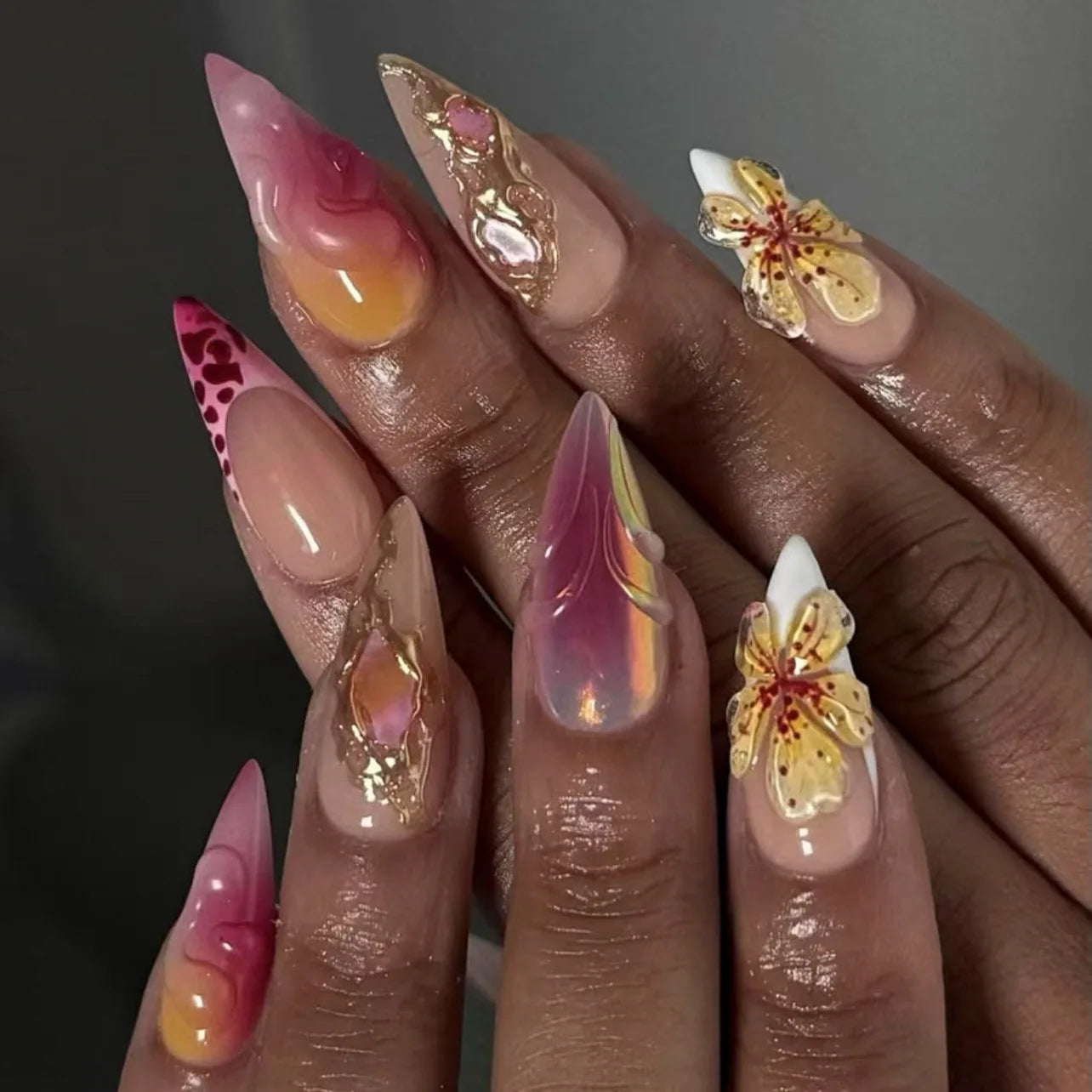 24 pièces ongles en 3D - couleurs multiples